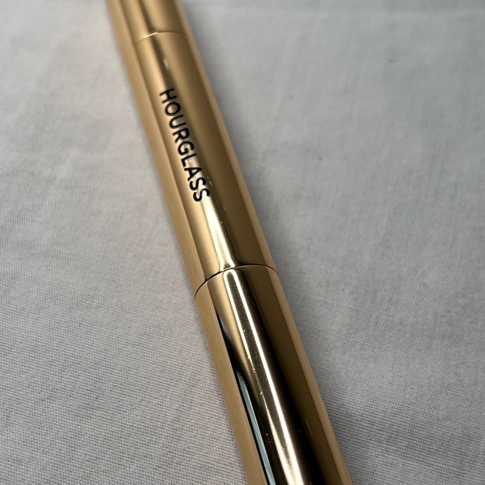 Hourglass Phantom Volumizing Glossy Balm